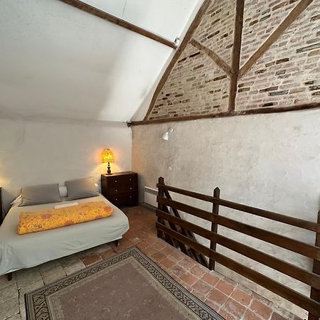 Aux Ecuries Du Signe Hotel Амбоаз Екстериор снимка