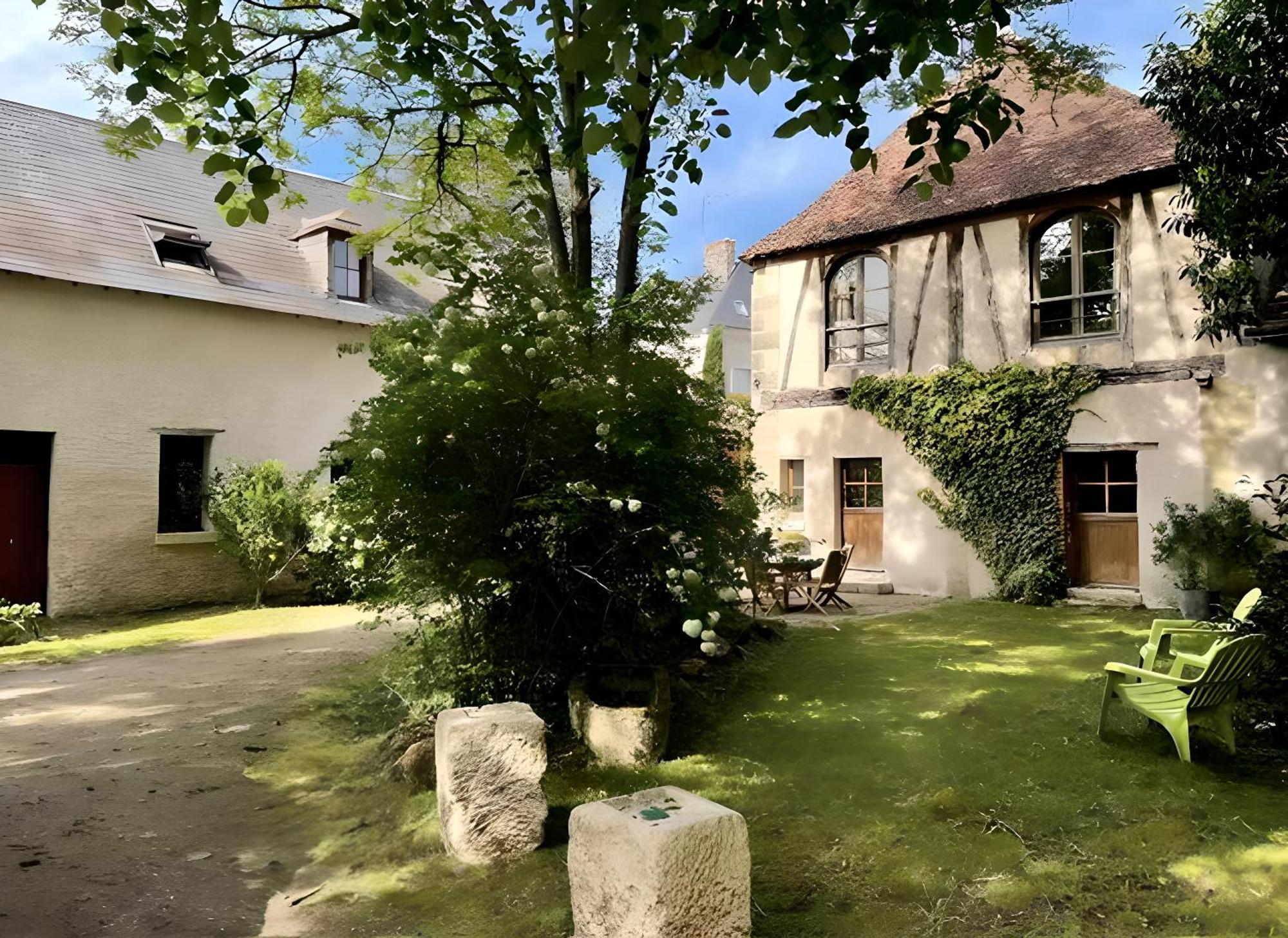 Aux Ecuries Du Signe Hotel Амбоаз Екстериор снимка